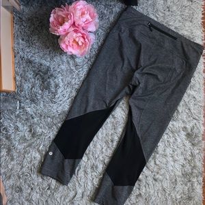LuluLemon Pace Rival Crop, like new, Size 8